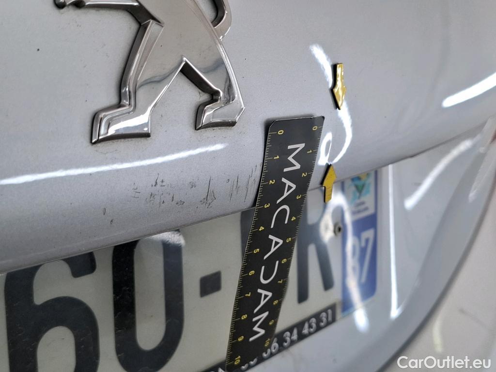  Peugeot  208  Allure Business 1.6 HDi 100CV BVM5 E6 #13