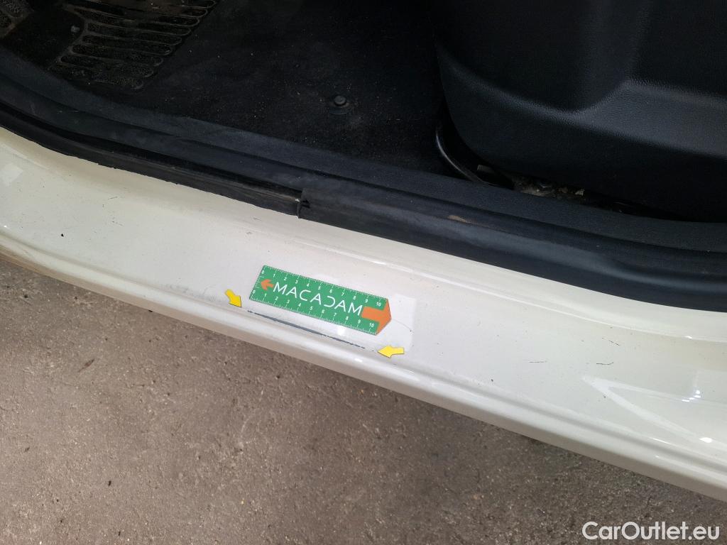  Renault  Captur  Business 0.9 TCe 90CV BVM5 E6 #32