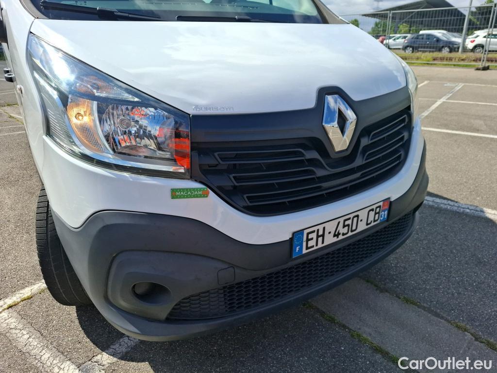  Renault  Trafic RENAULT  4p Combi Life L1 Energy dCi 125 9 places #49