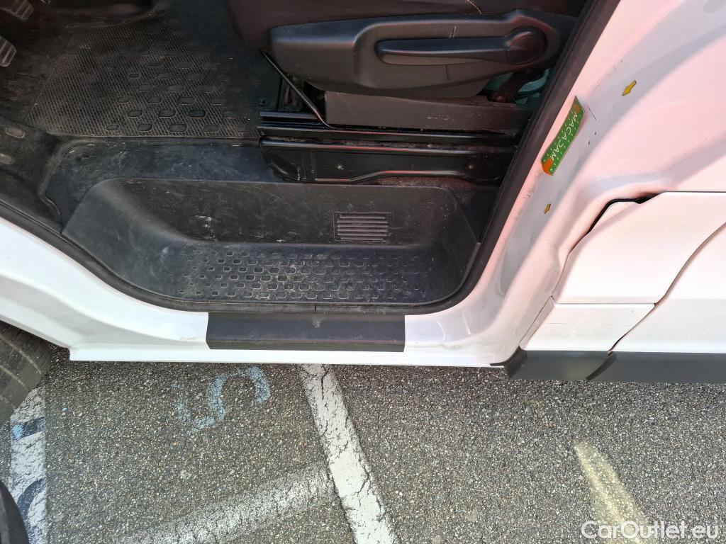  Renault  Trafic RENAULT  4p Combi Life L1 Energy dCi 125 9 places #34