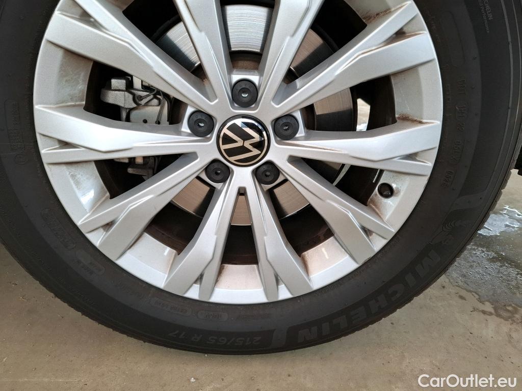  Volkswagen  Tiguan VOLKSWAGEN  / 2020 / 5P / SUV 1.4 eHybrid 245 DSG6 Life Business #22