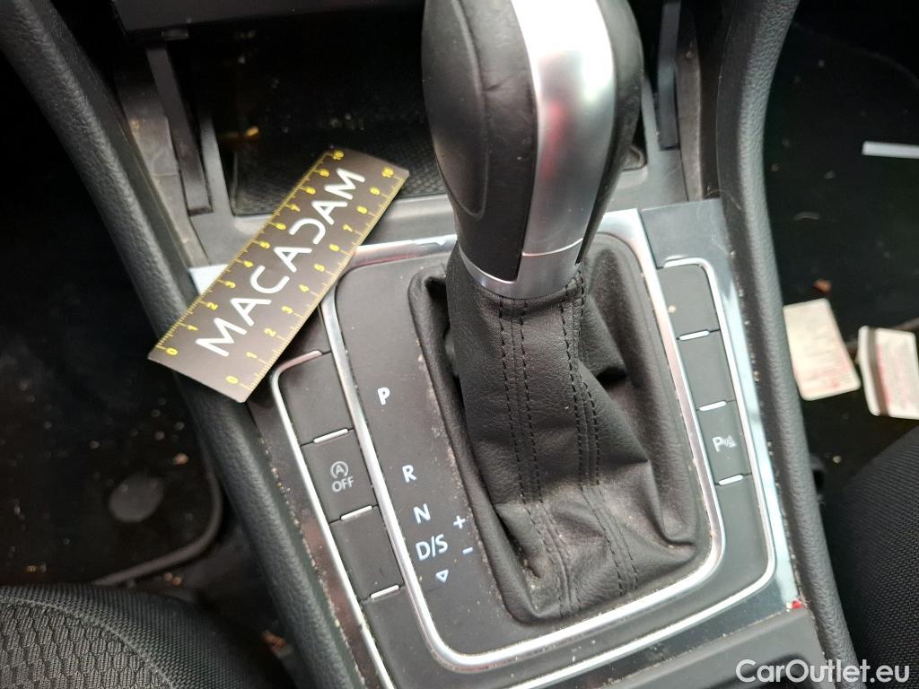  Volkswagen  Golf  VII Berline Connect Start-Stopp 1.0 TSI 115CV BVA7 E6dT #29