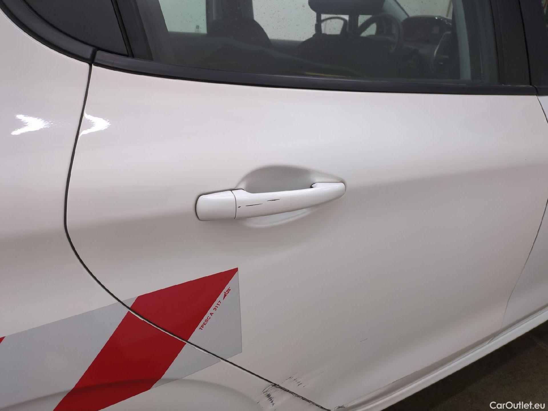  Peugeot  208  Affaire Premium Pack 1.2 80CV BVM5 E6dT #38