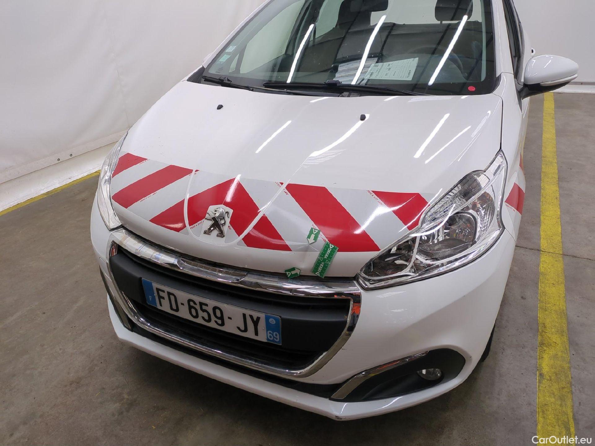  Peugeot  208  Affaire Premium Pack 1.2 80CV BVM5 E6dT #15