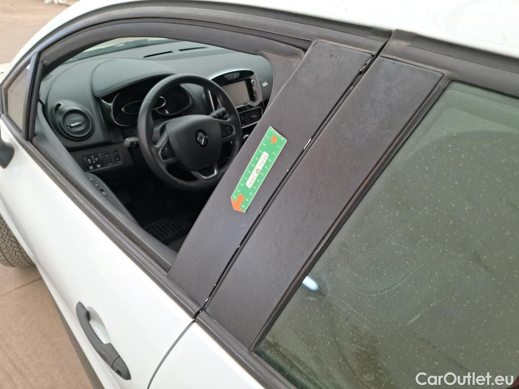  Renault  Clio RENAULT  Société VU 5p Berline Air dCi 75 #21