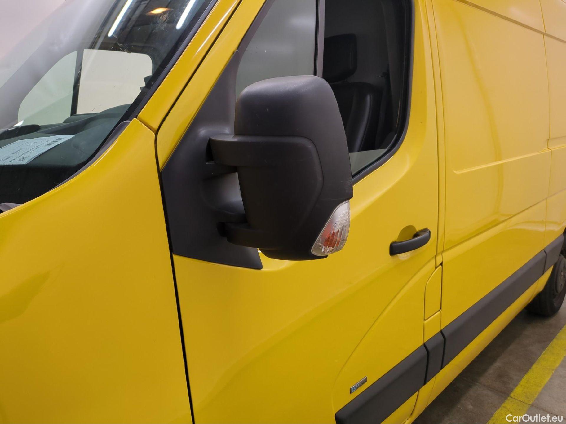  Renault  Master RENAULT  / 2019 / 4P / Fourgon tôlé FG Z.E.Tr CF F3100 L2H2 R75 AI - 19 #11