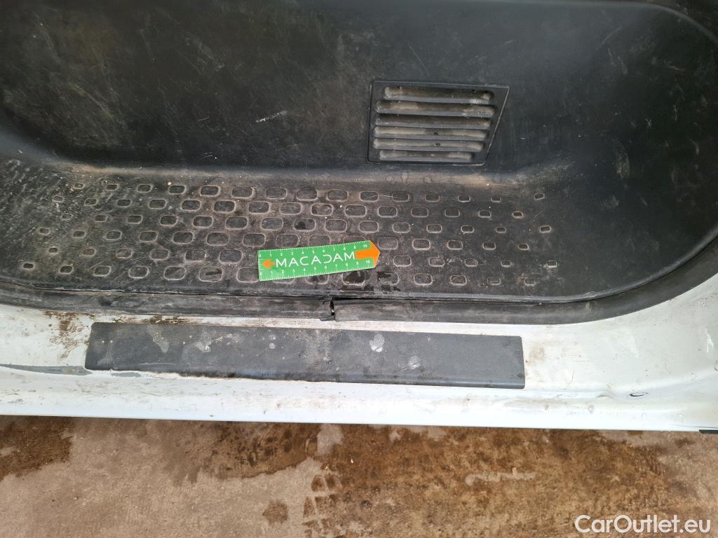  Renault  Trafic RENAULT  VU 4p Fourgon FG GCF L2H1 1300 dCi 120 #18