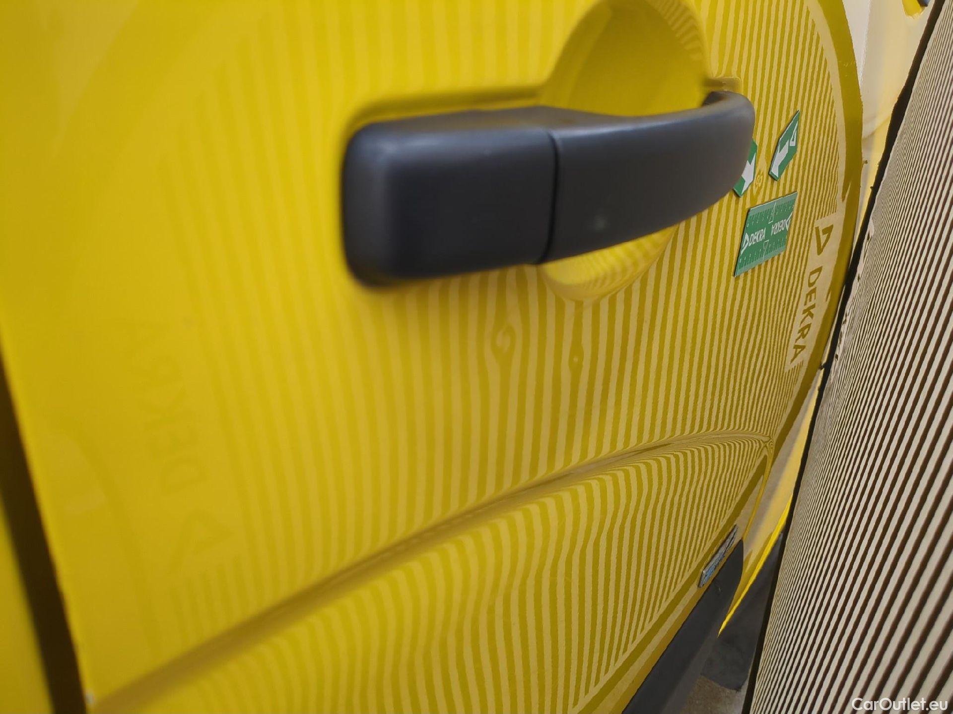  Renault  Master RENAULT  / 2019 / 4P / Fourgon tôlé FG Z.E.Tr CF F3100 L2H2 R75 AI - 19 #60