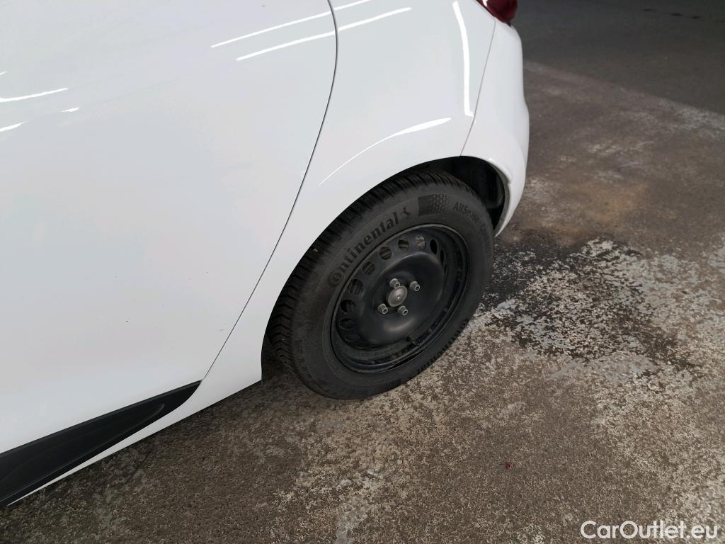  Renault  Clio  IV Air MediaNav 1.5 dCi 75CV BVM5 E6 #10