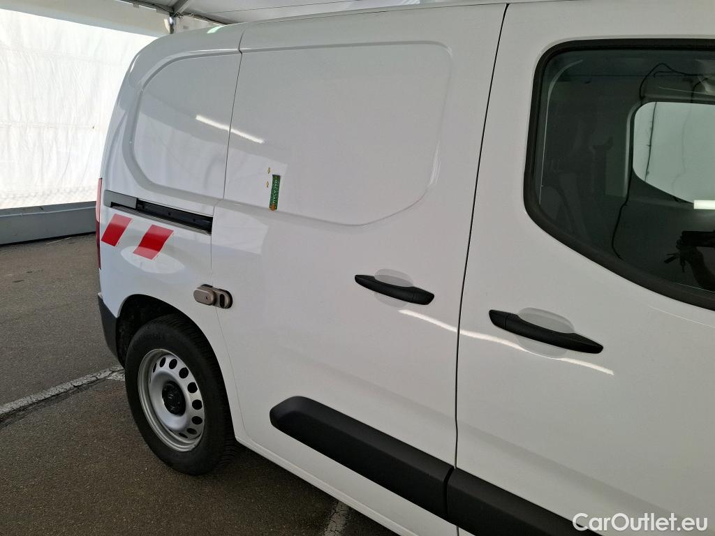  Citroen  Berlingo  Fourgon Worker M 1000 1.2 PureTech 130CV BVA8 E6d
 #48