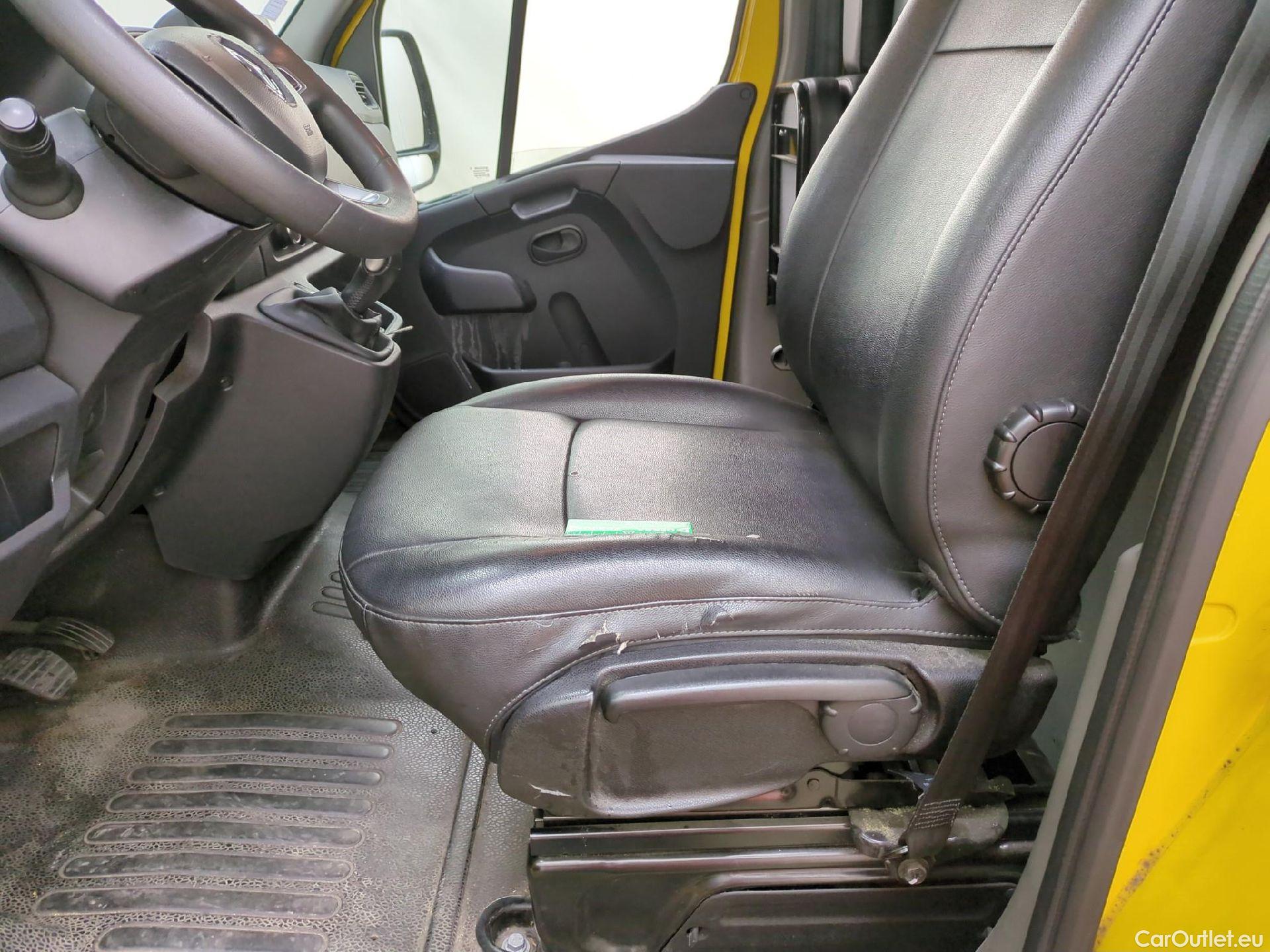  Renault  Master RENAULT  / 2019 / 4P / Fourgon tôlé FG Z.E.Tr CF F3100 L2H2 R75 AI - 19 #1