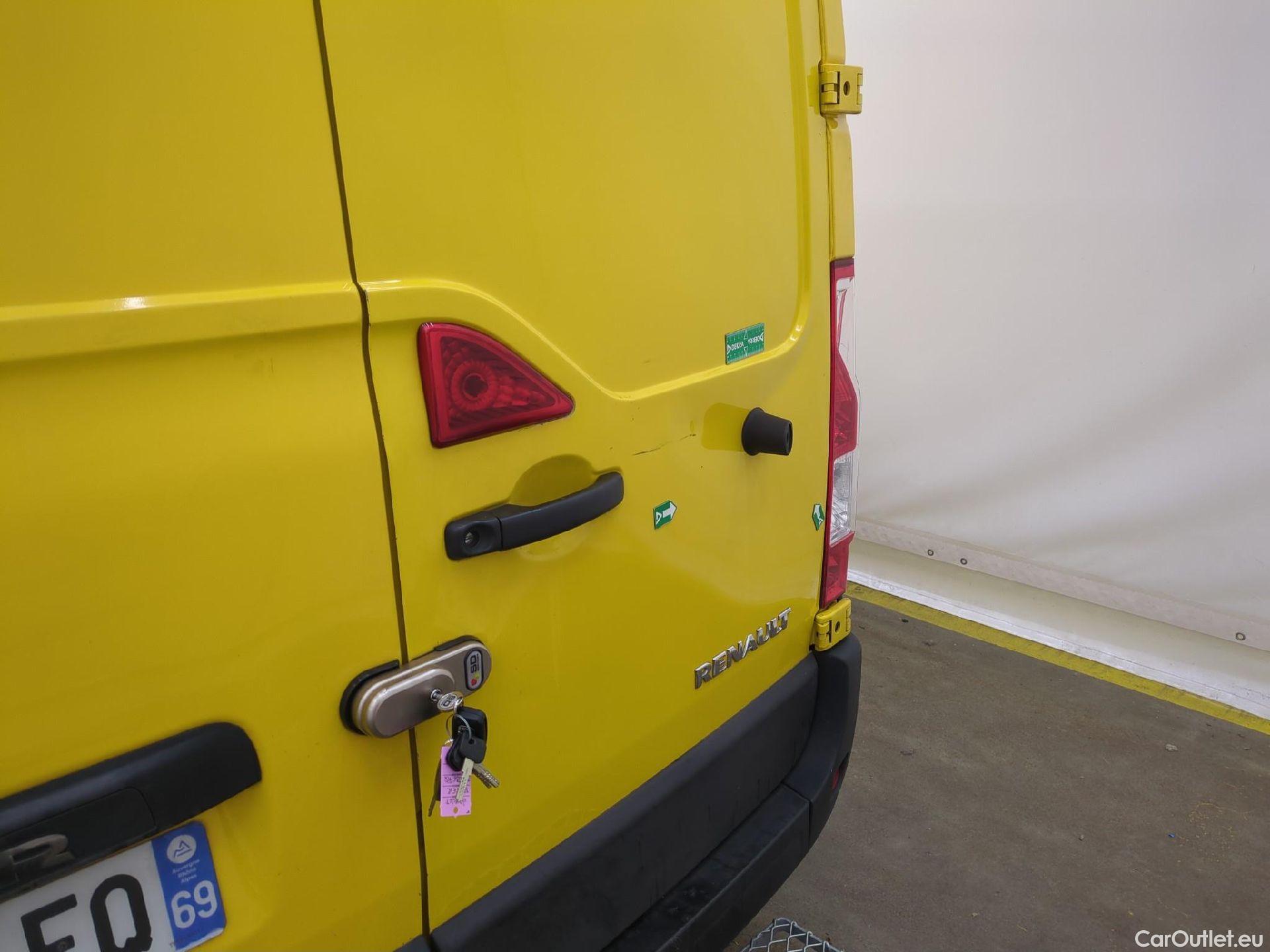  Renault  Master RENAULT  / 2019 / 4P / Fourgon tôlé FG Z.E.Tr CF F3100 L2H2 R75 AI - 19 #37