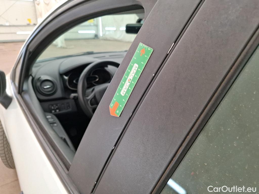  Renault  Clio RENAULT  Société VU 5p Berline Air dCi 75 #22