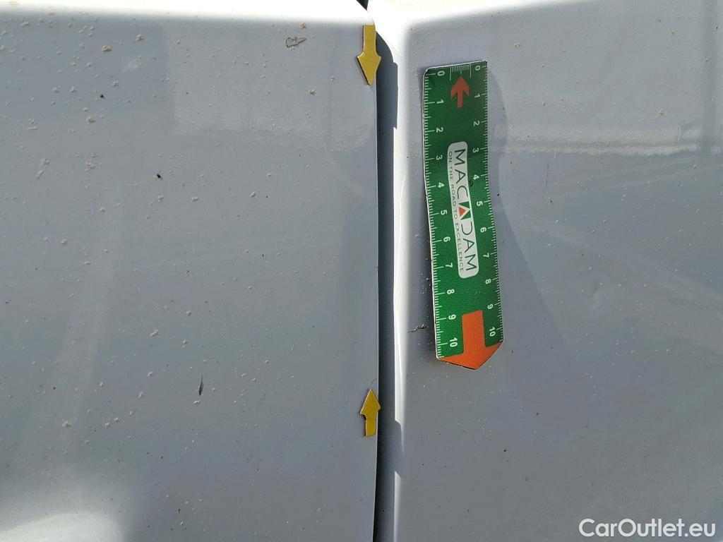  Renault  Trafic  Fourgon L2H1 3T Grand Confort 2.0 dCi 130CV BVM6 E6d #23