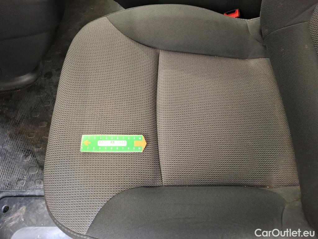  Renault  Trafic  III Fourgon L2H1 3T Confort 2.0 dCi 130CV BVM6 E6d #8