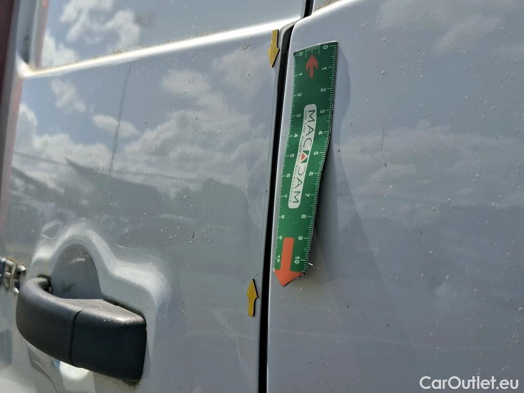  Renault  Trafic  Fourgon L2H1 3T Grand Confort 2.0 dCi 130CV BVM6 E6d #22