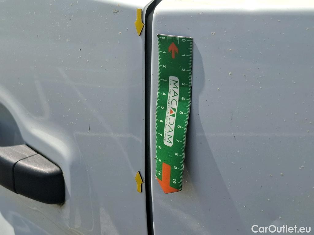  Renault  Trafic  Fourgon L2H1 3T Grand Confort 2.0 dCi 130CV BVM6 E6d #21