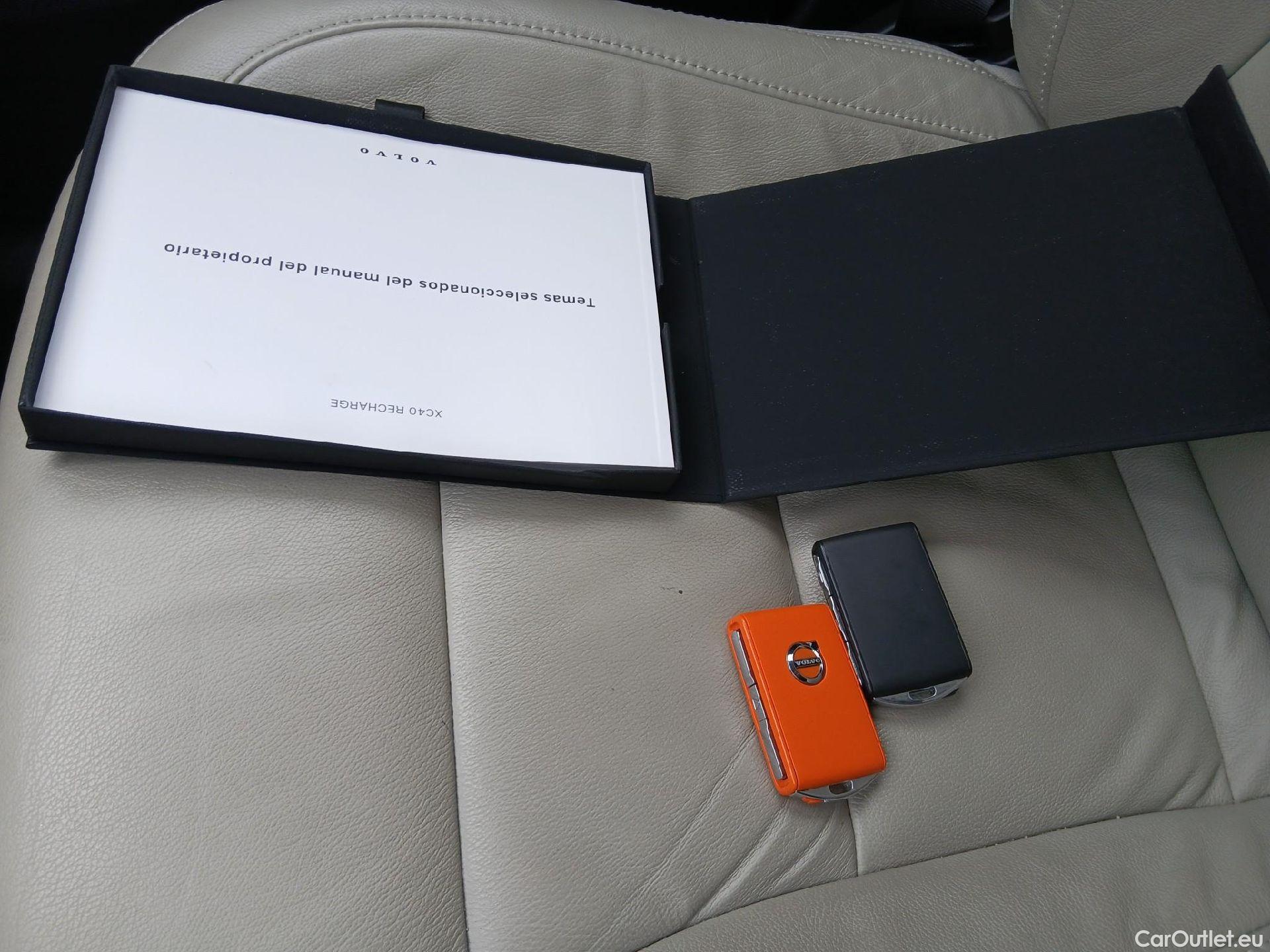  Volvo  XC 40 VOLVO XC40 / 2017 / 5P / todoterreno 1.5 T5 Twin Recharge Inscription Ex Auto #1