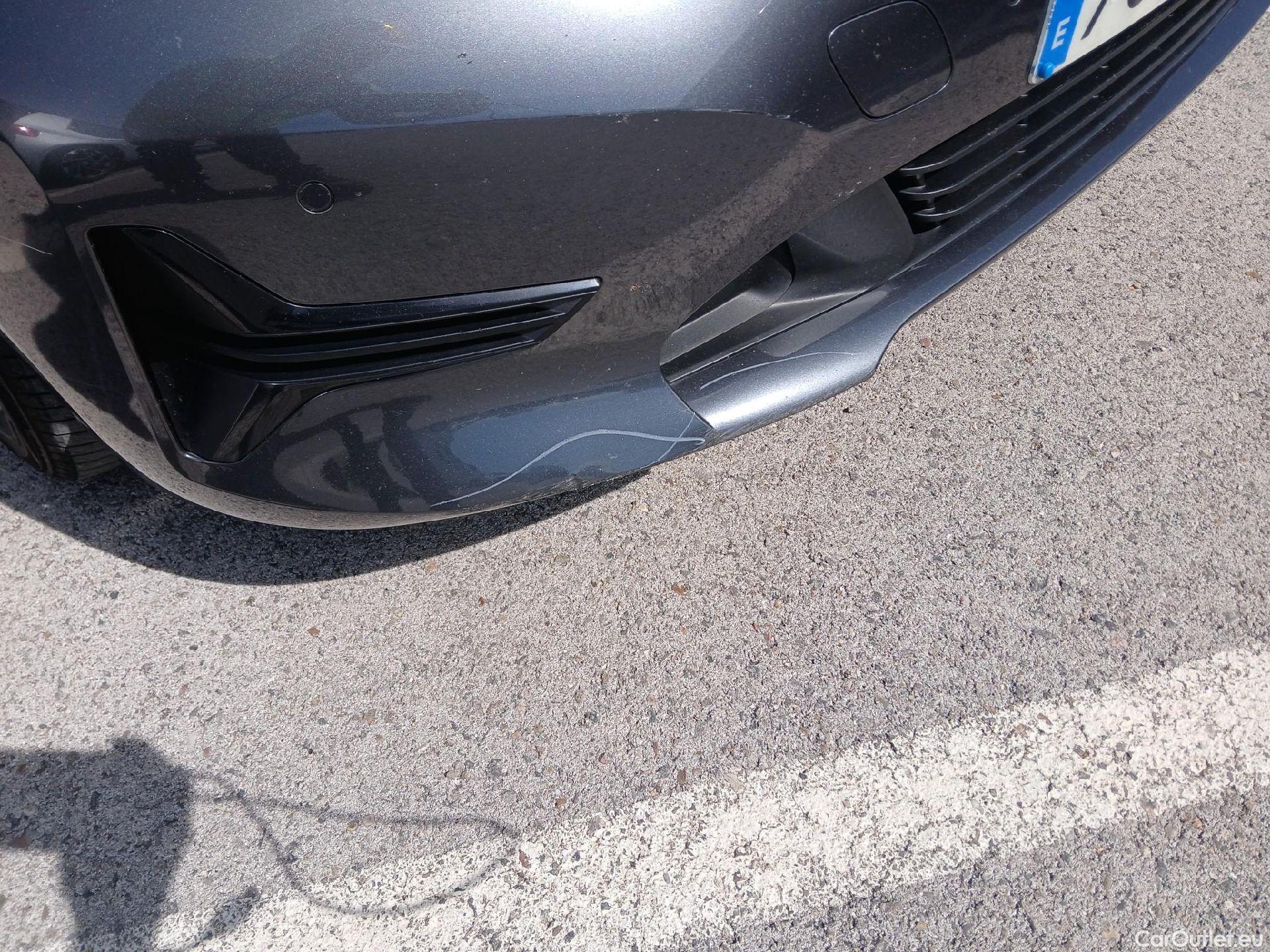  Bmw  Serie 3 BMW  / 2019 / 5P / familiar 318d Auto.Touring #1