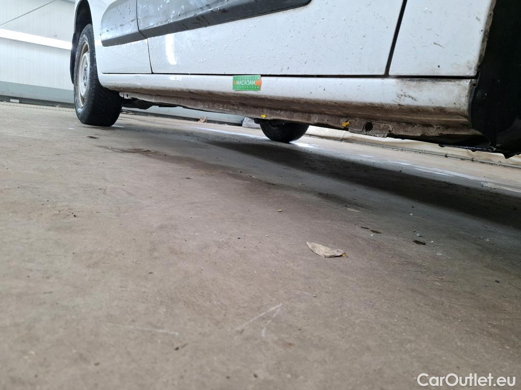  Citroen  Berlingo  Fourgon Club M 650 1.5 BlueHDi 100CV BVM6 E6d #32