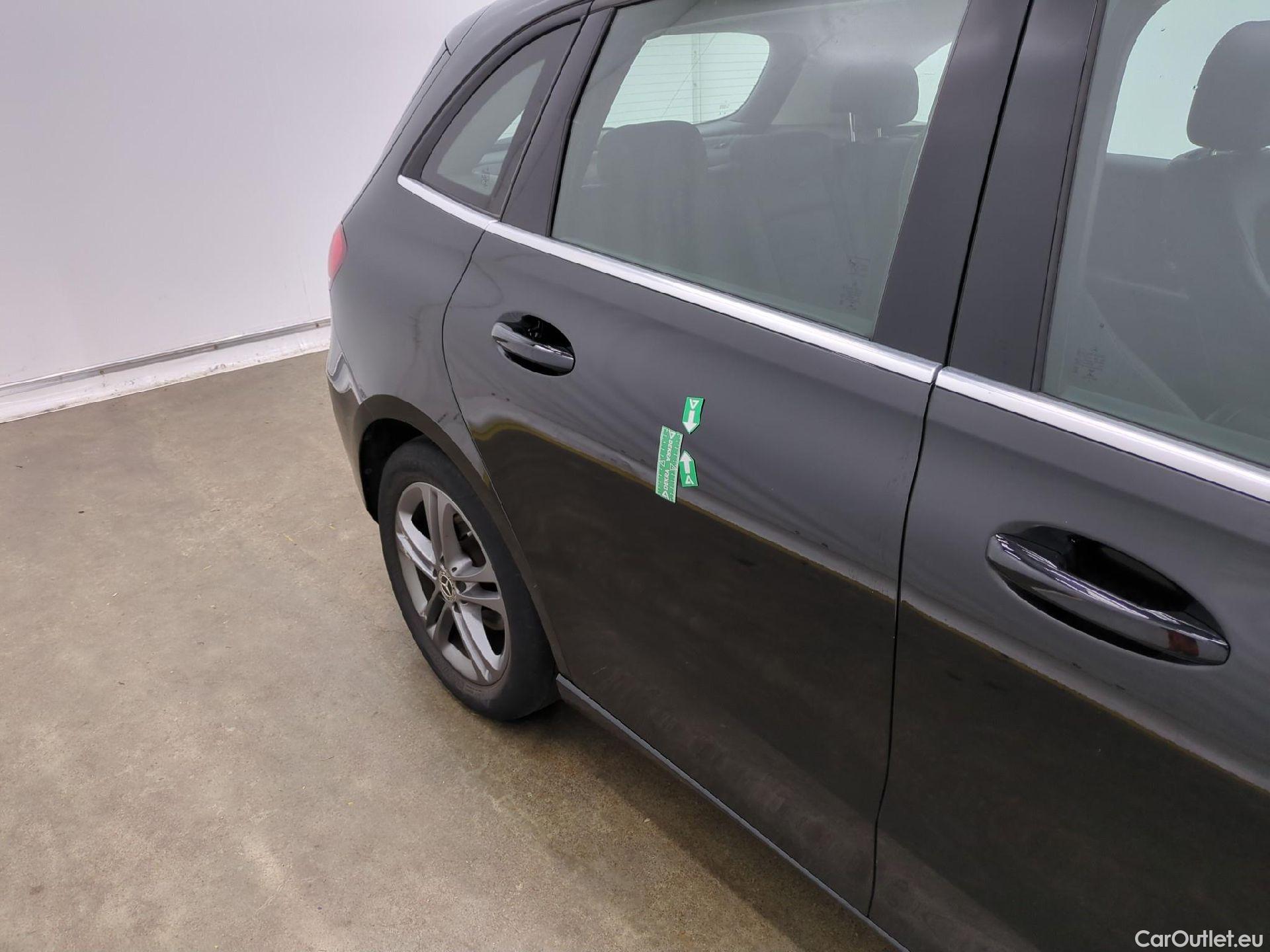  Mercedes  B-Klasse MERCEDES-BENZ Classe B / 2019 / 5P / monospace B 180 d Business Line Edition #23