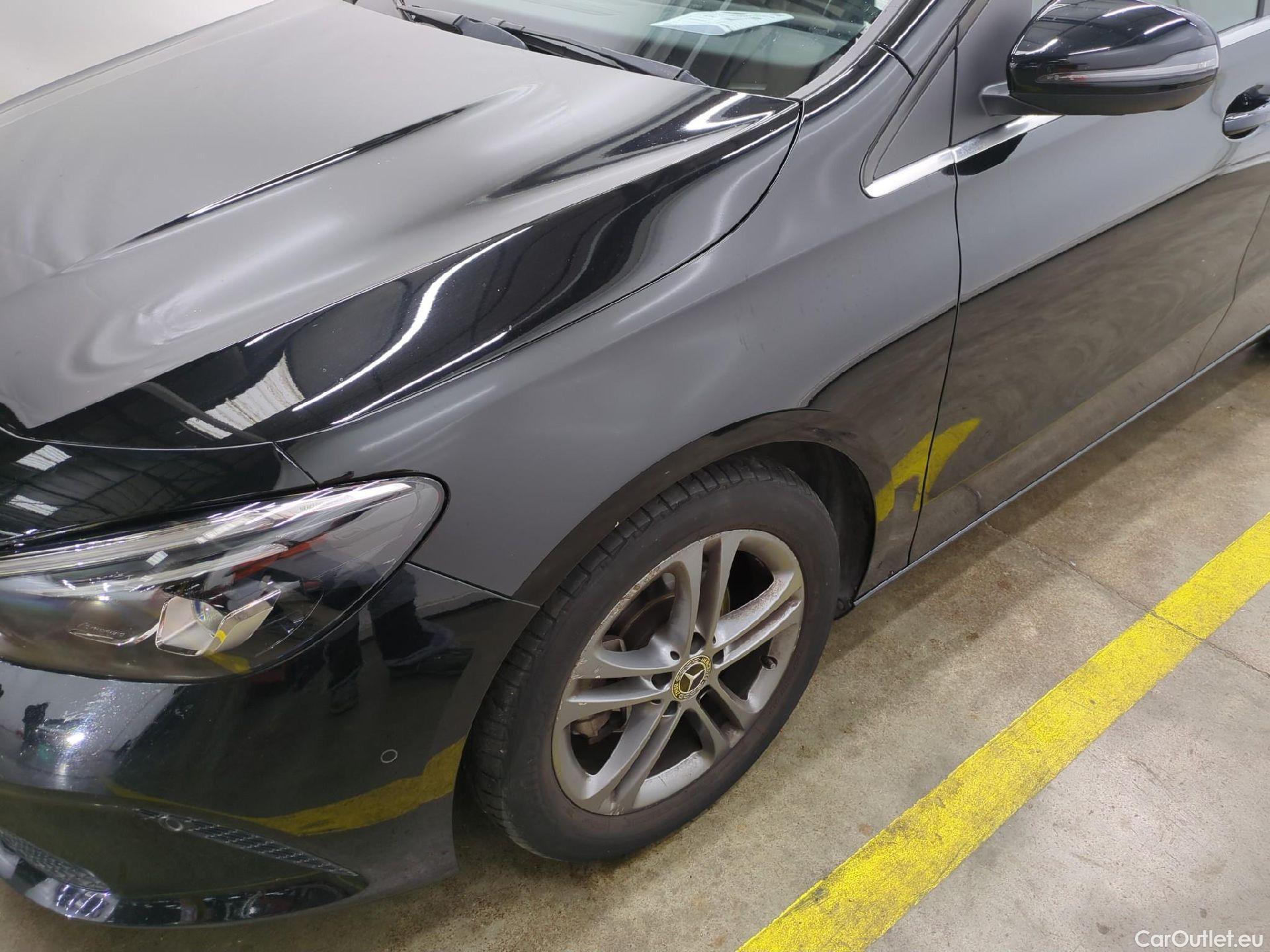  Mercedes  B-Klasse MERCEDES-BENZ Classe B / 2019 / 5P / monospace B 180 d Business Line Edition #16