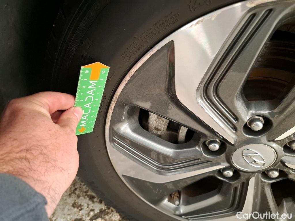  Hyundai  Konna Kona Business Hybrid 2WD 1.6 GDI 140CV BVA6 E6dT #6