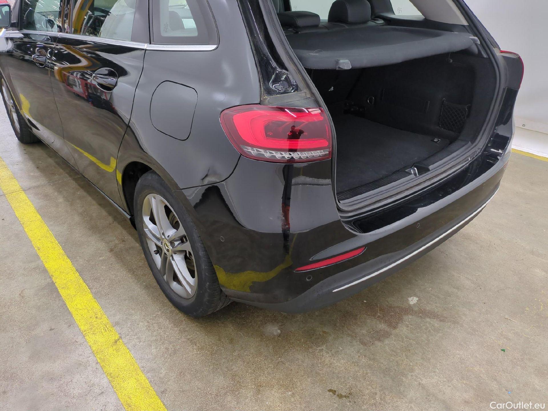  Mercedes  B-Klasse MERCEDES-BENZ Classe B / 2019 / 5P / monospace B 180 d Business Line Edition #18