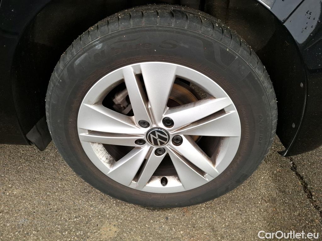  Volkswagen  Golf  VOLKSWAGEN / 2020 / 5P / Berline 2.0 TDI SCR 115 DSG7 Life Busi 1st #56