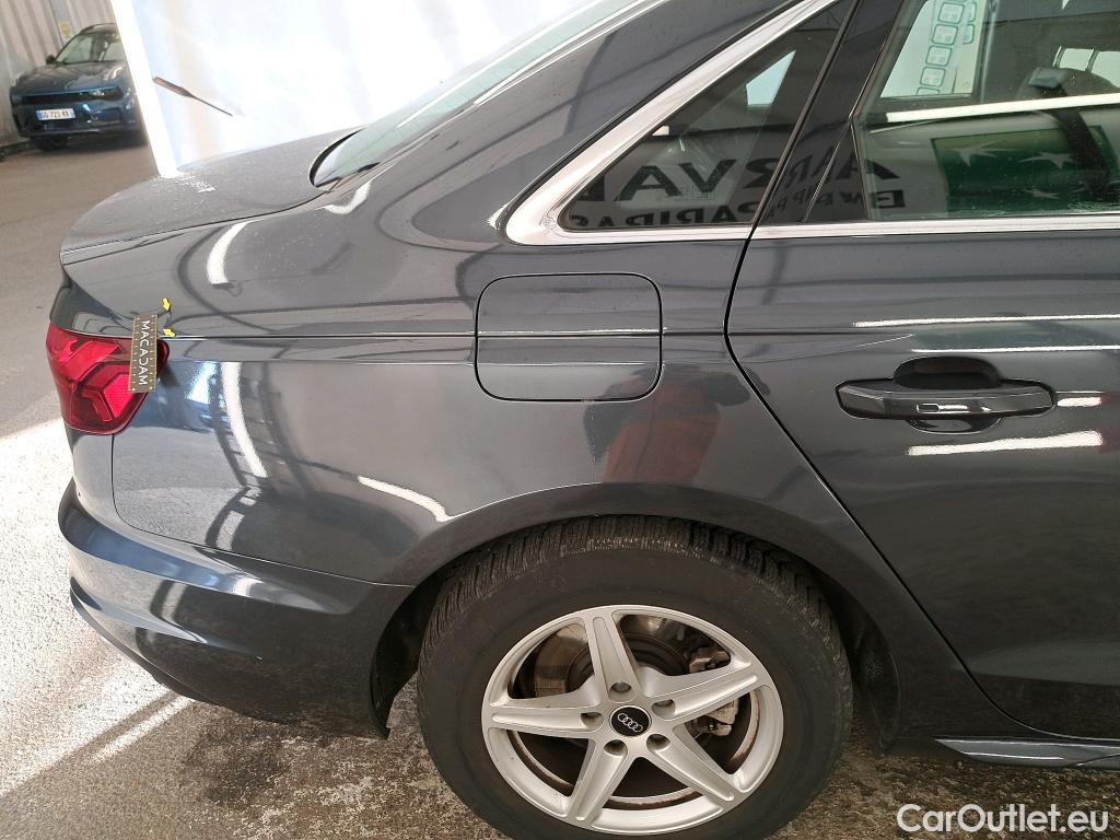  Audi  A4  Berline 35 TDI Business line 2.0 TDI 165CV BVA7 E6d #1