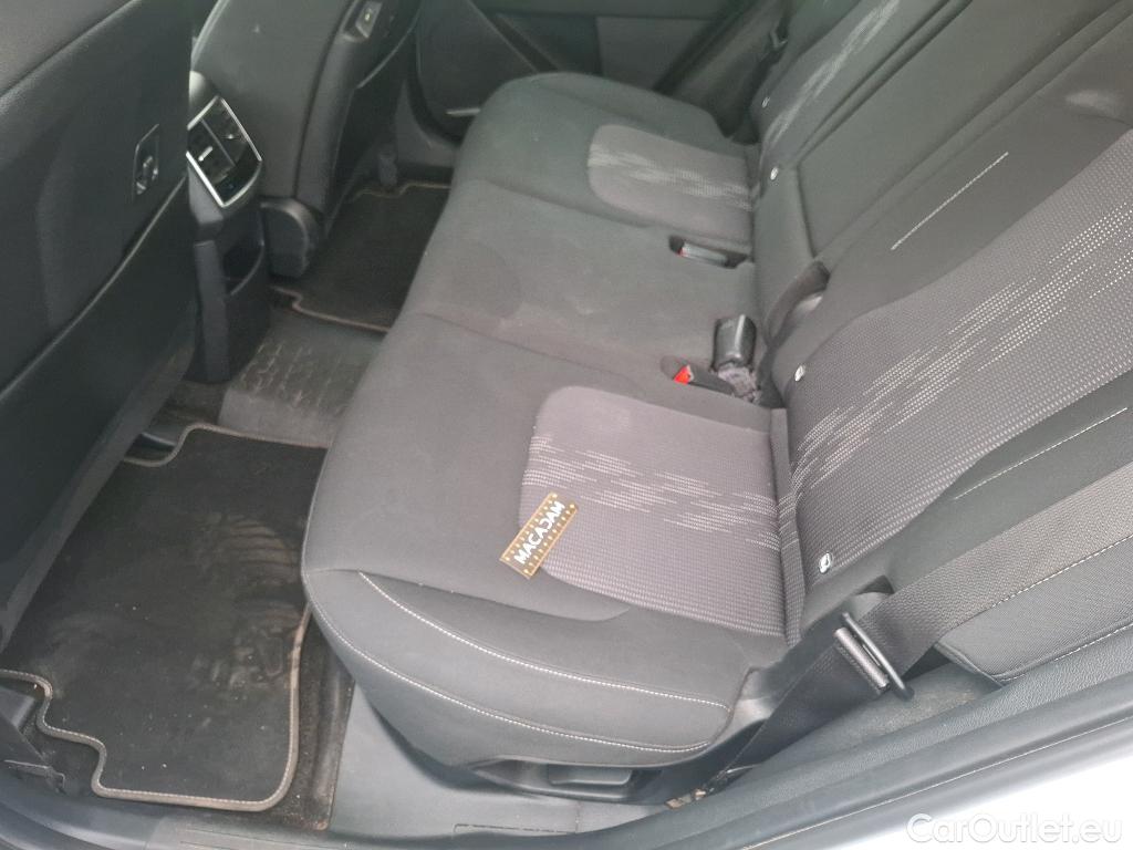  KIA  Sportage KIA  / 2021 / 5P / SUV 1.6 T-GDI 265 PHEV AUTO 4WD ACTIVE #14