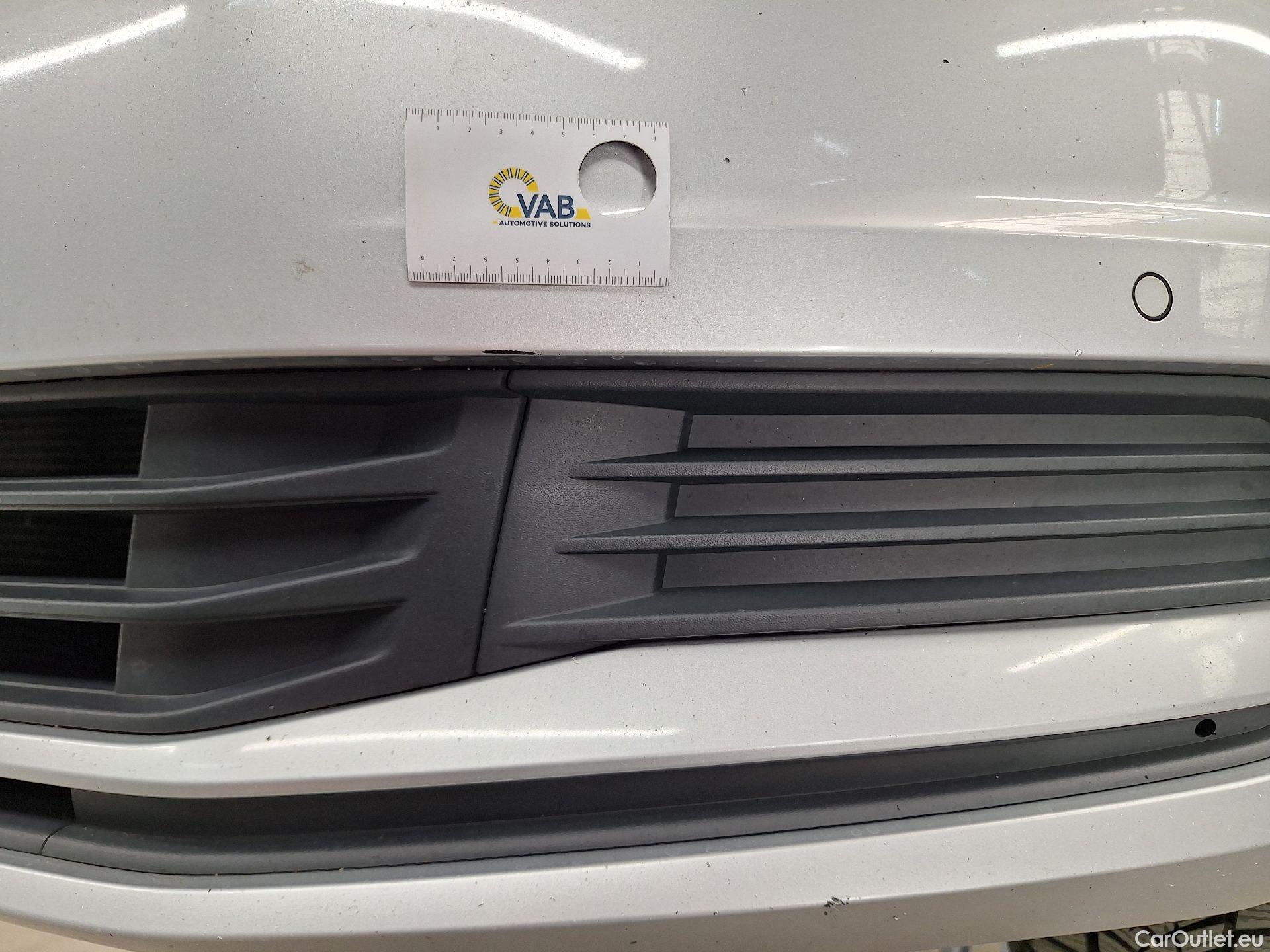  Volkswagen  Touran VW,  '15, Volkswagen  2.0 TDi 90kW Trendline 5d 7pl #44