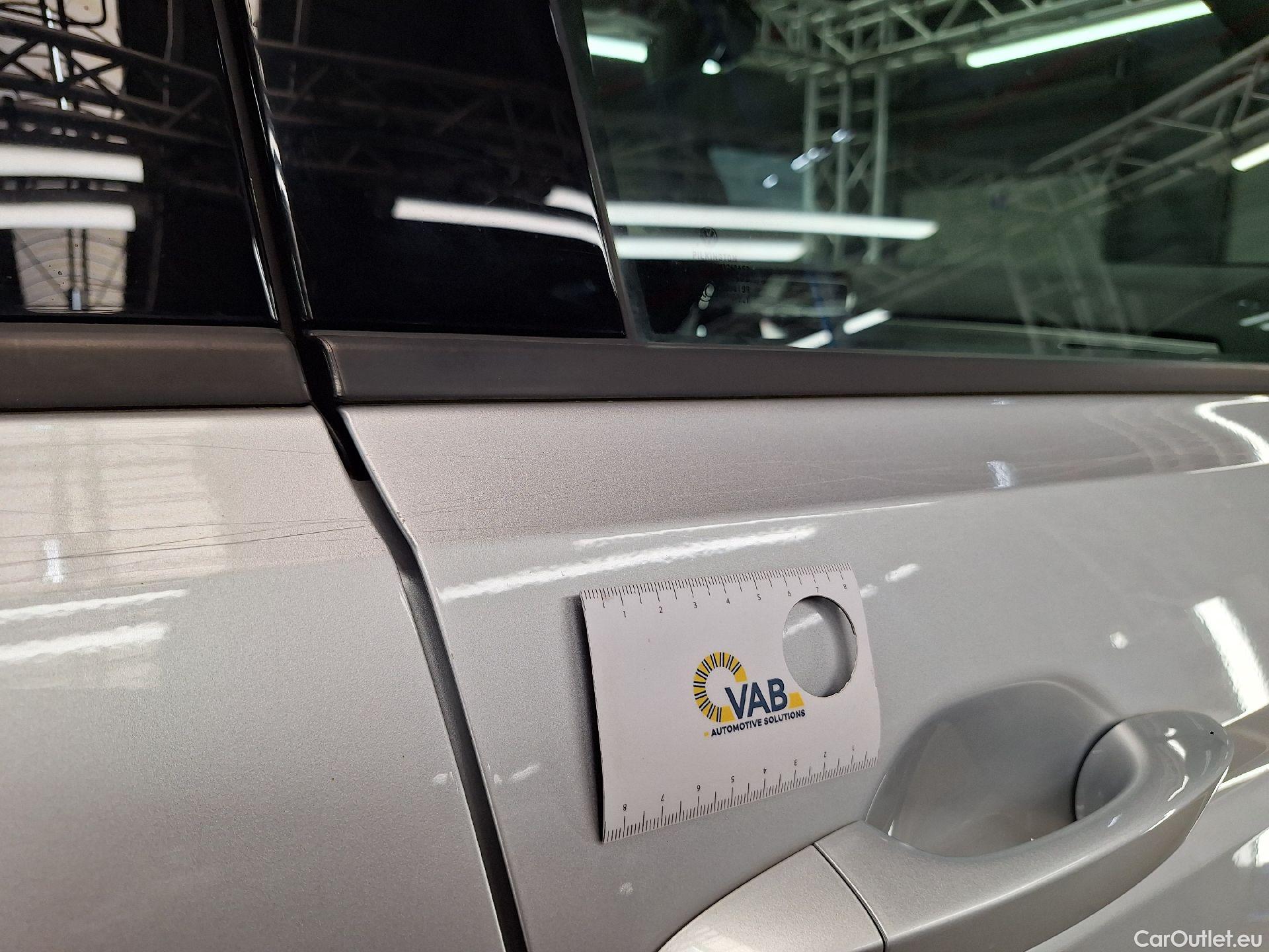  Volkswagen  Touran VW,  '15, Volkswagen  2.0 TDi 90kW Trendline 5d 7pl #38