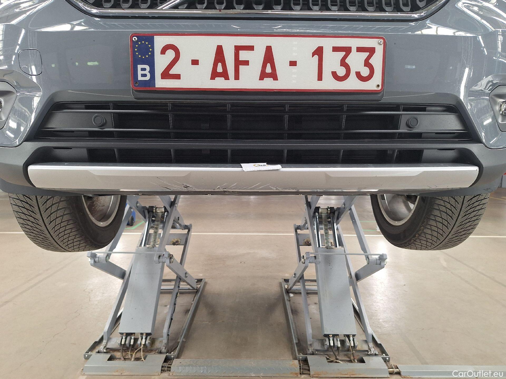  Volvo  XC 40 Volvo, XC40 '17, Volvo XC40 T3 Momentum Pro 5d #22