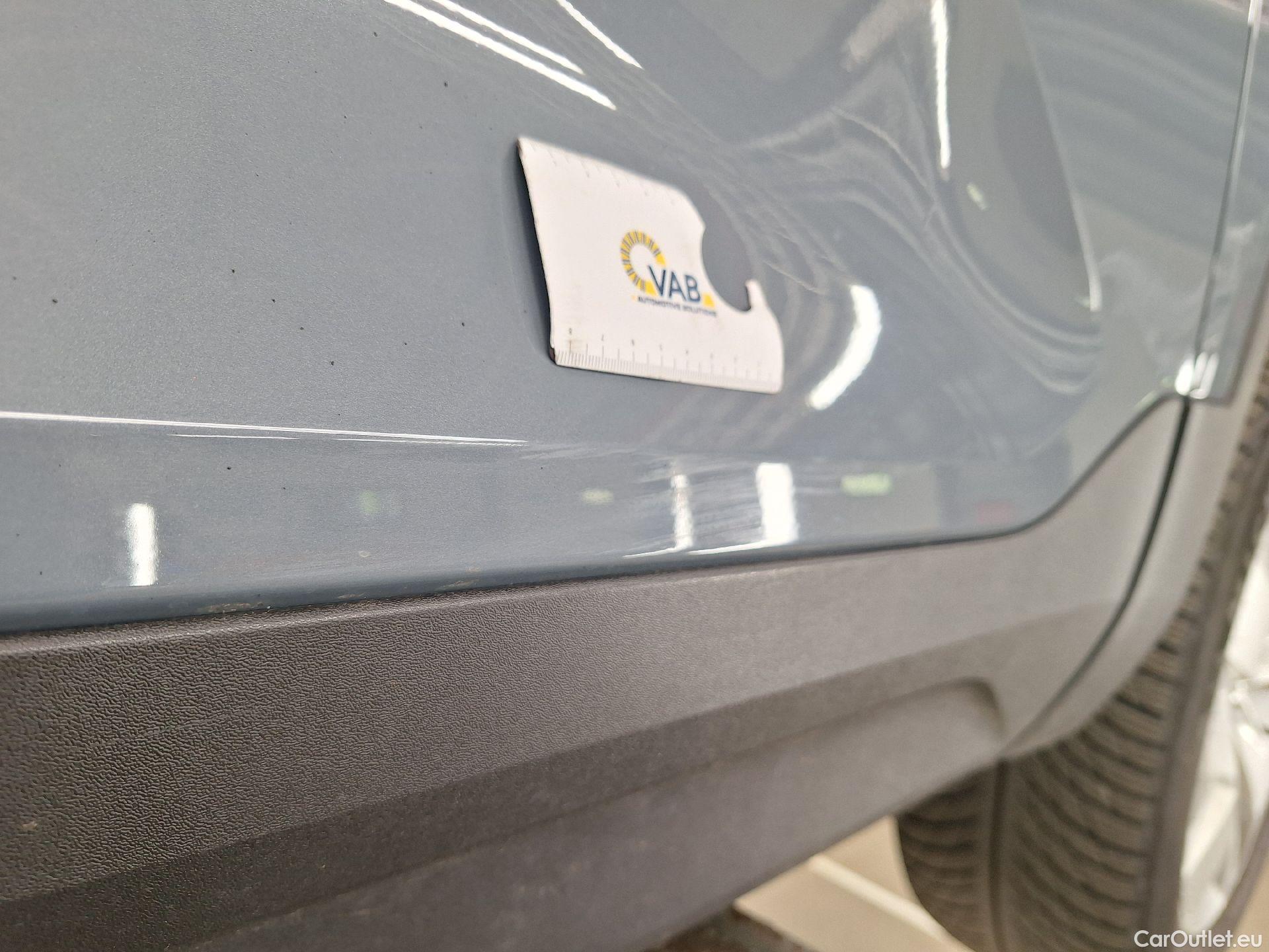  Volvo  XC 40 Volvo, XC40 '17, Volvo XC40 T3 Momentum Pro 5d #41