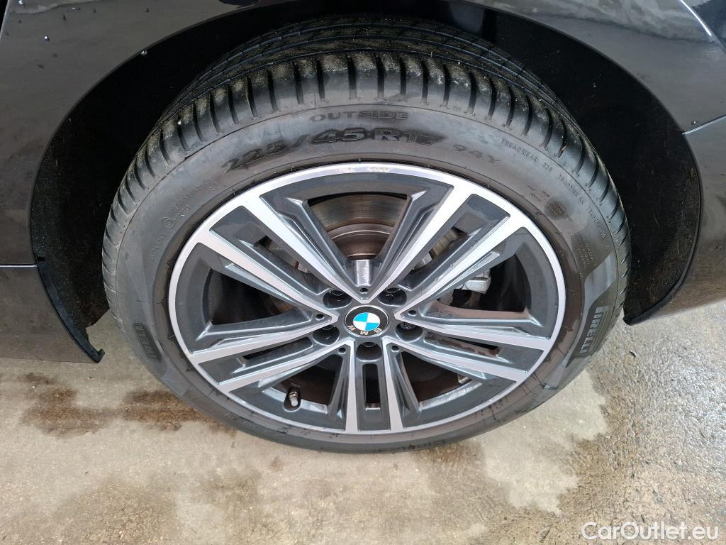  Bmw  Serie 1 BMW Série 1 / 2019 / 5P / Berline 116i DKG7 Business Design #24