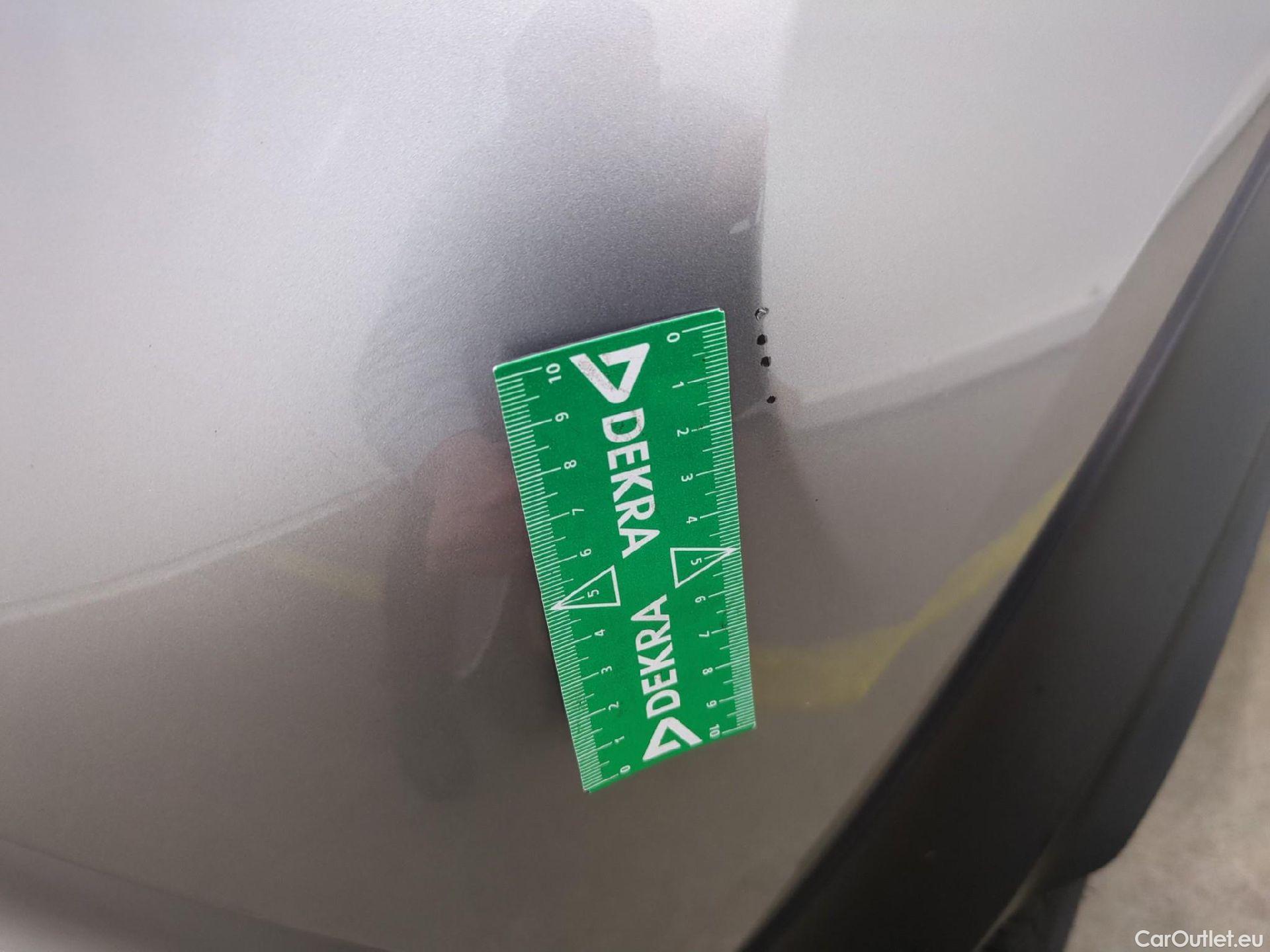  Nissan  Juke NISSAN  / 2019 / 5P / Crossover Hybrid 145 Business+ #48