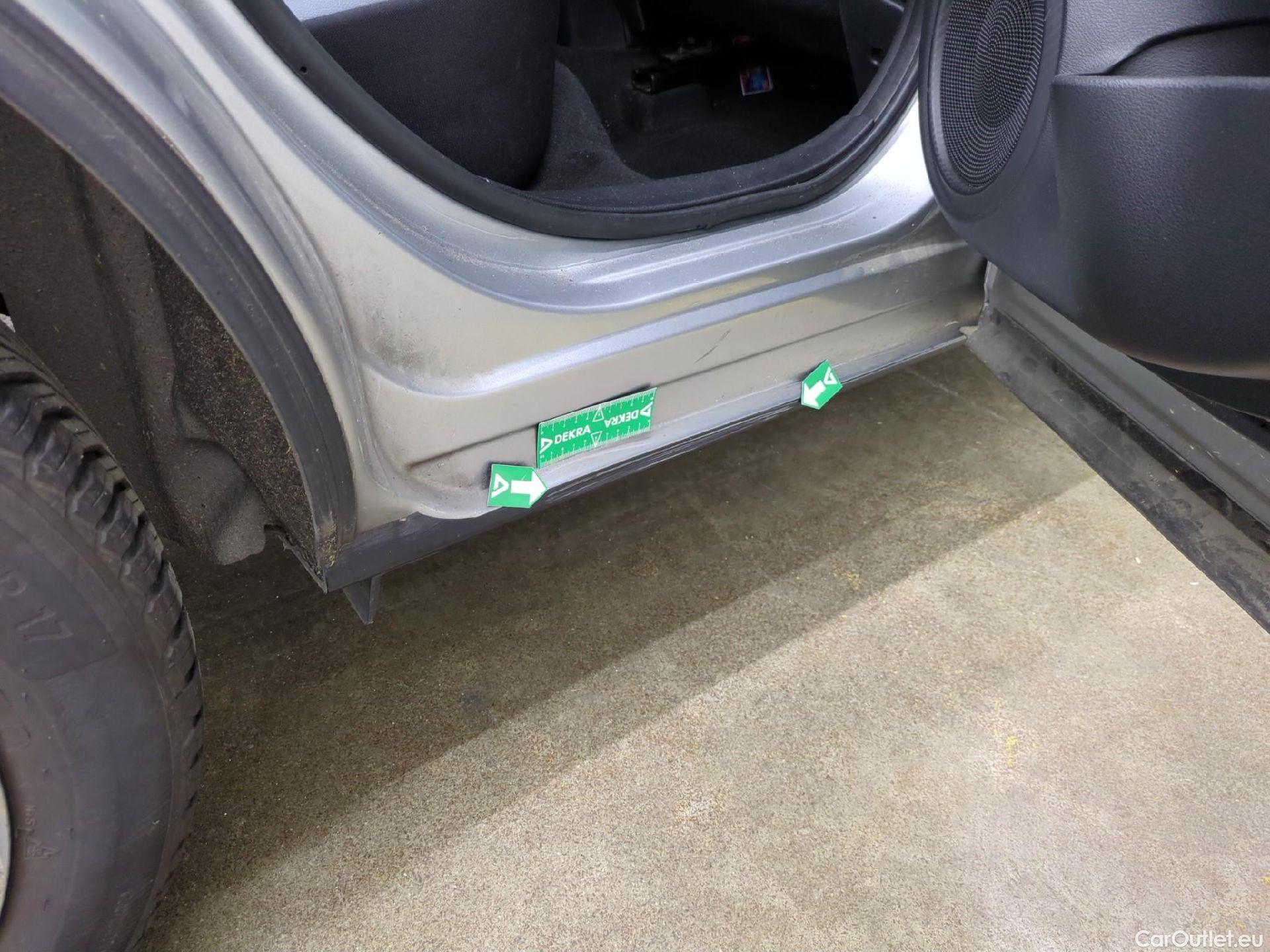  Nissan  Juke NISSAN  / 2019 / 5P / Crossover Hybrid 145 Business+ #30