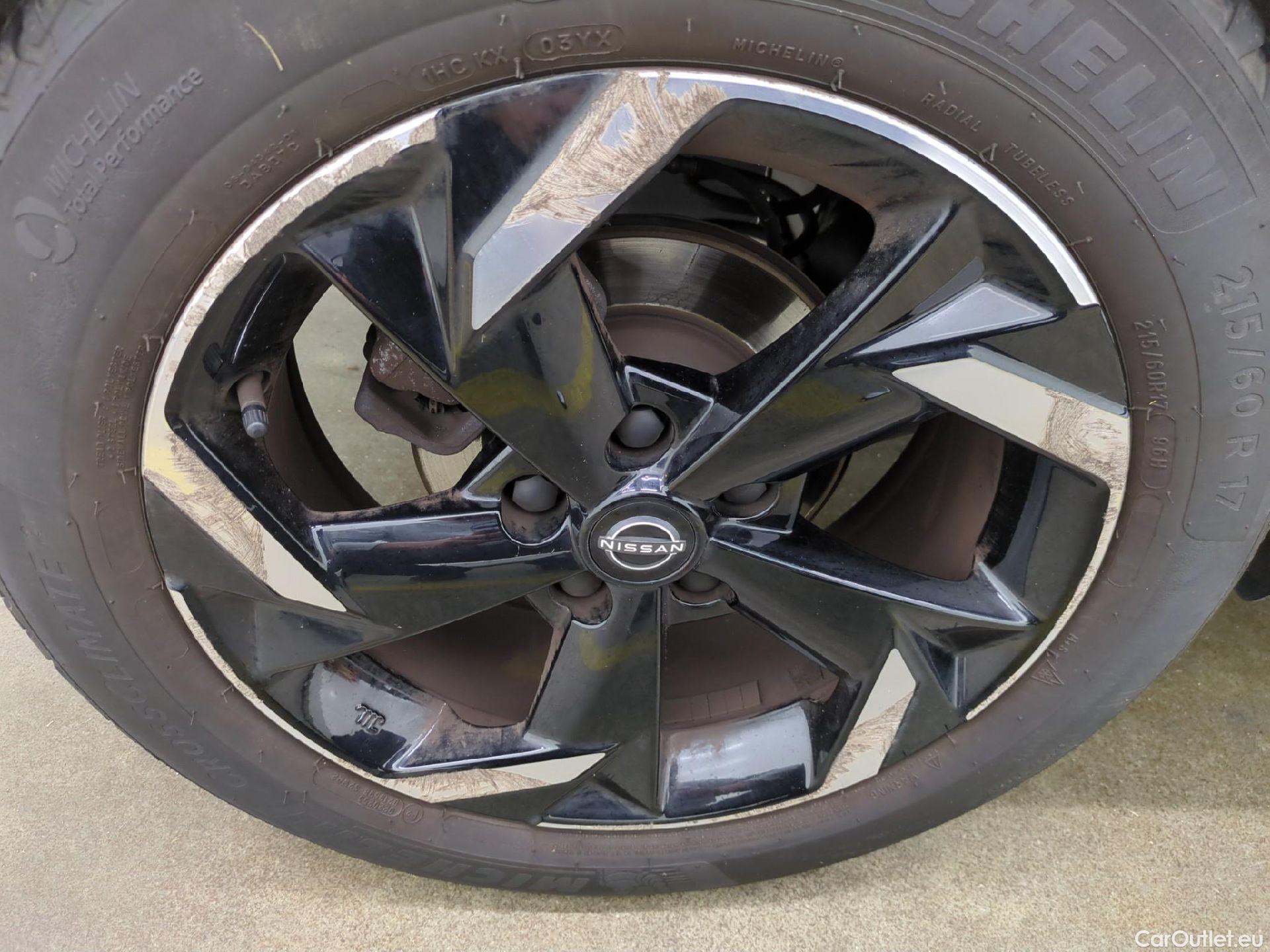  Nissan  Juke NISSAN  / 2019 / 5P / Crossover Hybrid 145 Business+ #26