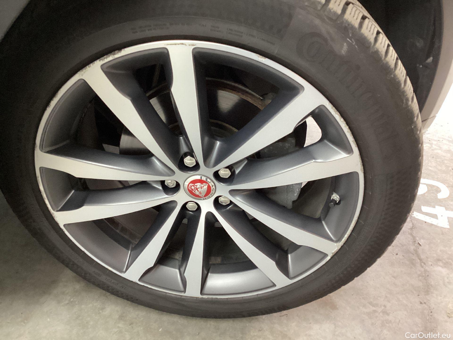  Jaguar  E-PACE Jaguar,  '17, Jaguar  D150 Aut. AWD R-Dynamic S 5d #13