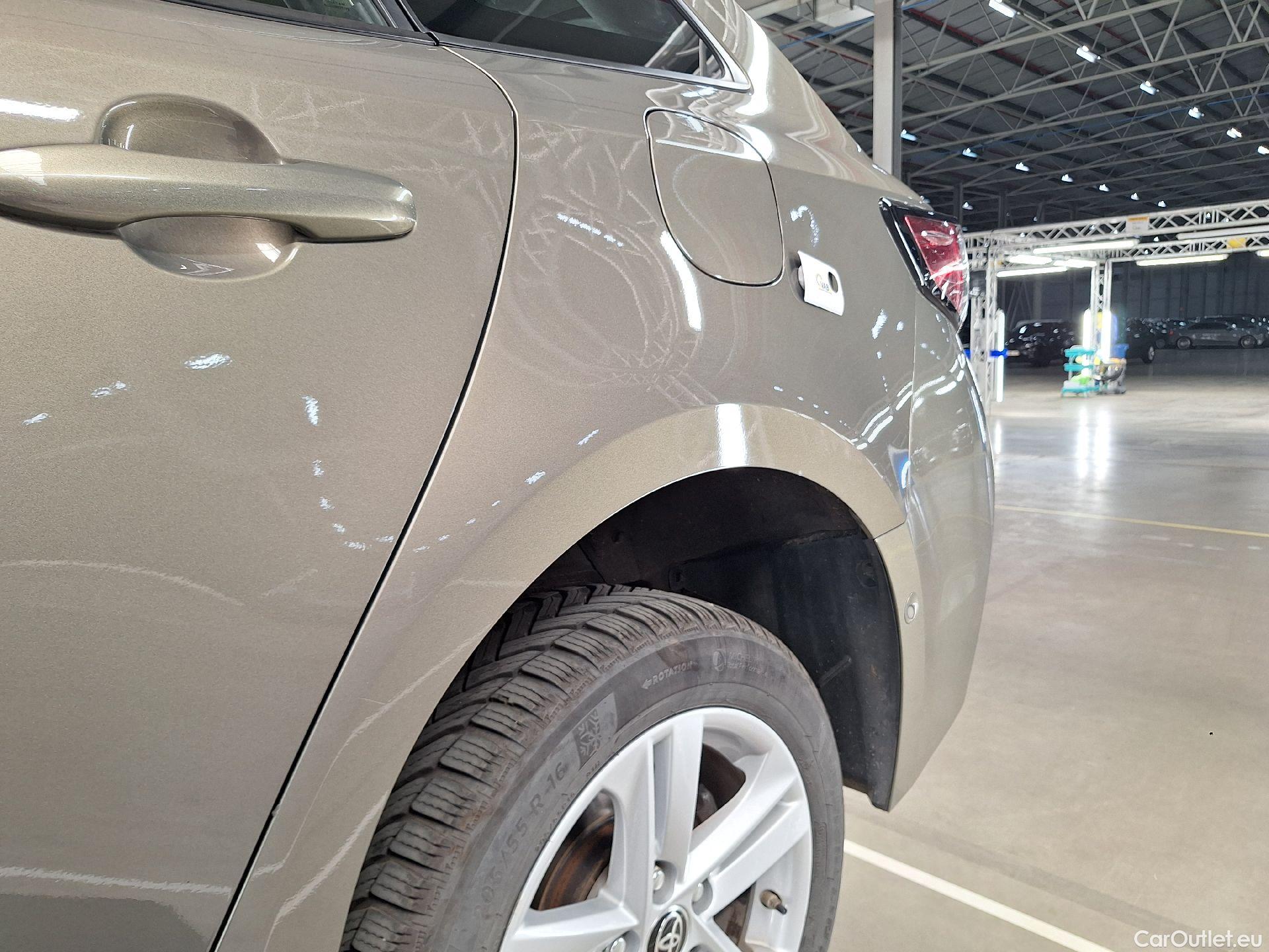  Toyota  Corolla Toyota,  TS '19, Toyota  Touring Sports 1.8 Hybrid Dynamic e #25