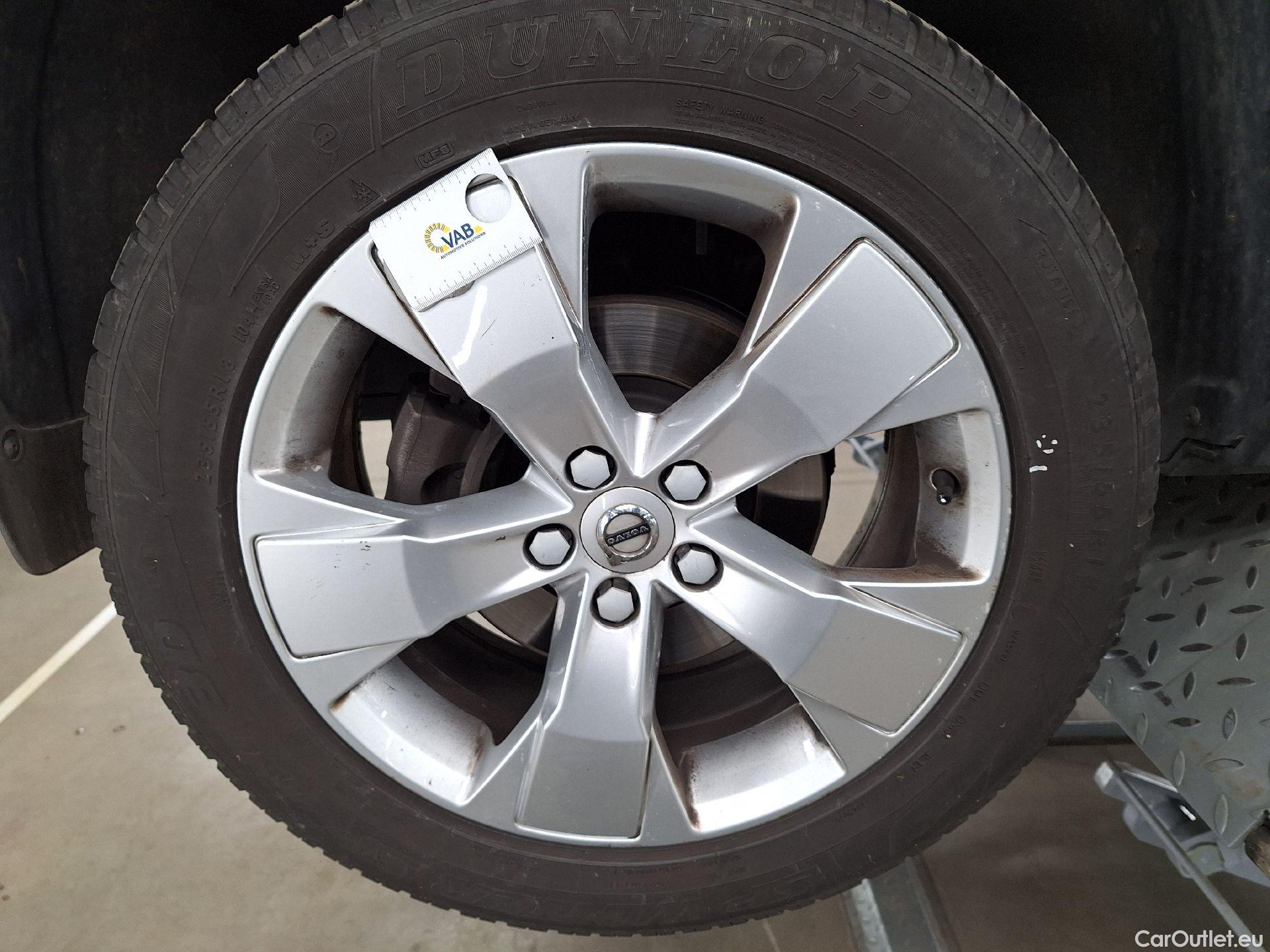  Volvo  XC 40 Volvo, XC40 '17, Volvo XC40 T3 Momentum Pro 5d #27
