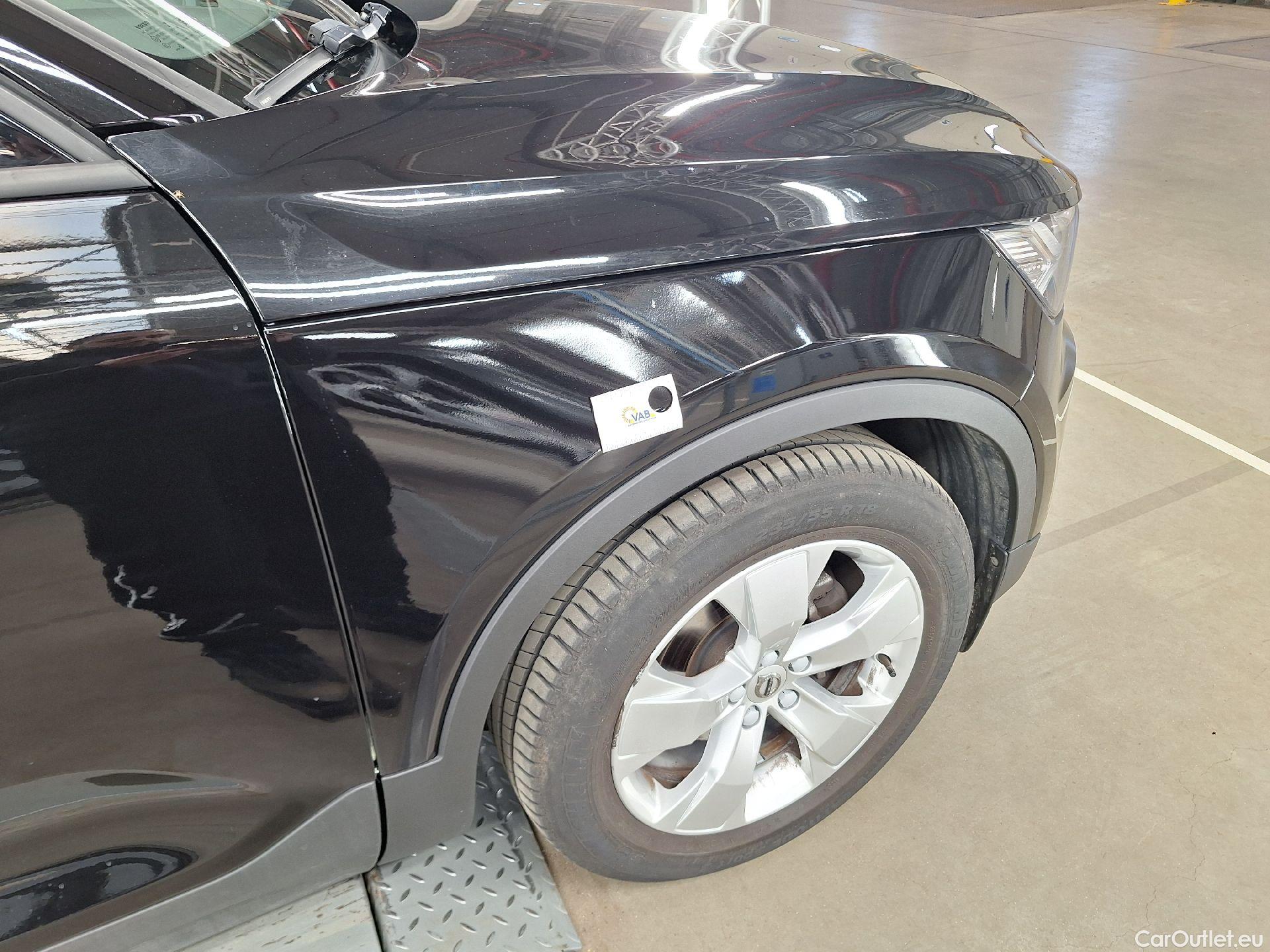  Volvo  XC 40 Volvo, XC40 '17, Volvo XC40 T3 Momentum Pro 5d #28