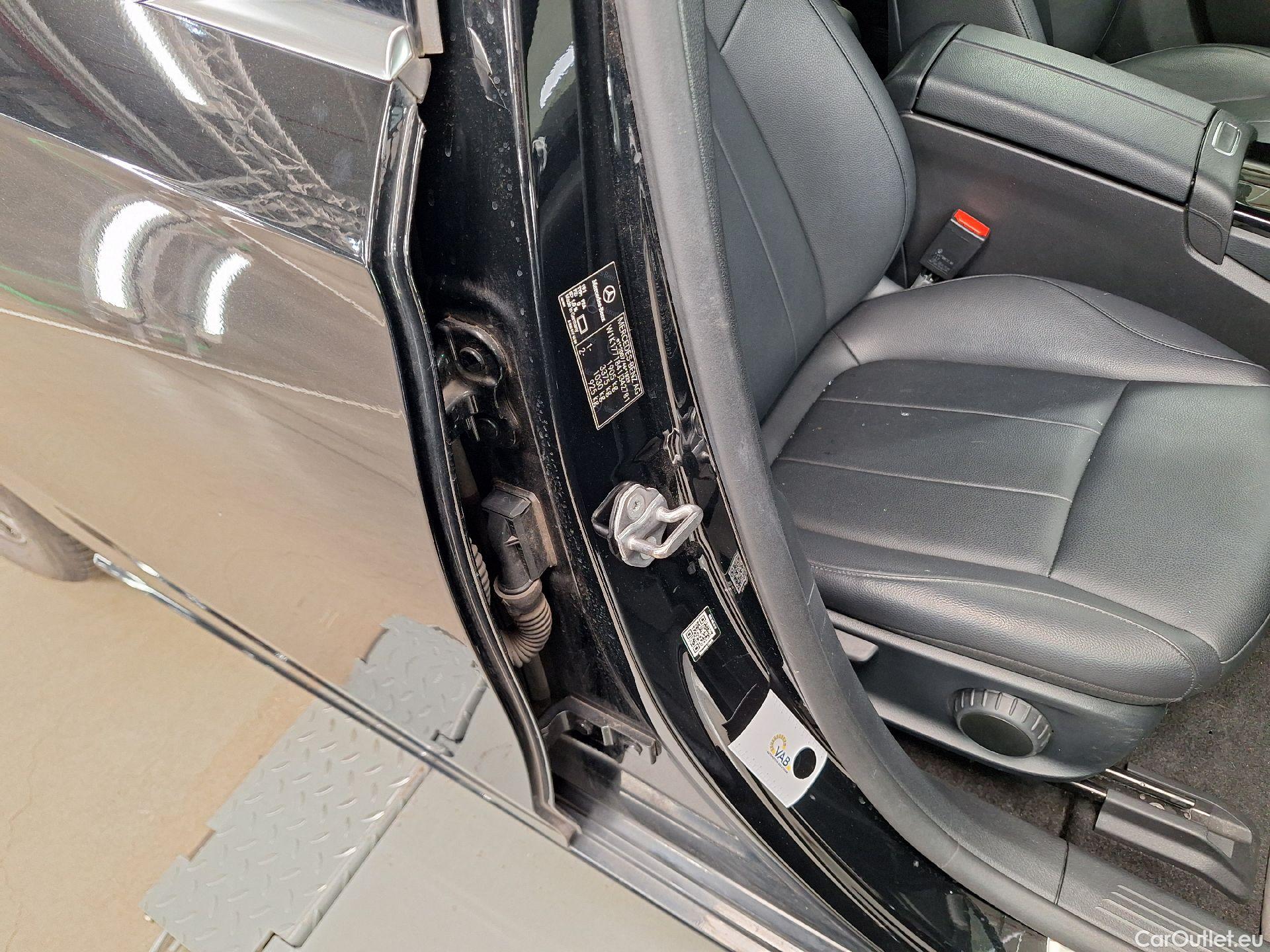  Mercedes  A-Klasse Mercedes, A-Class Berline '18, Mercedes-Benz  Limousine A 180 Aut. 4d #19