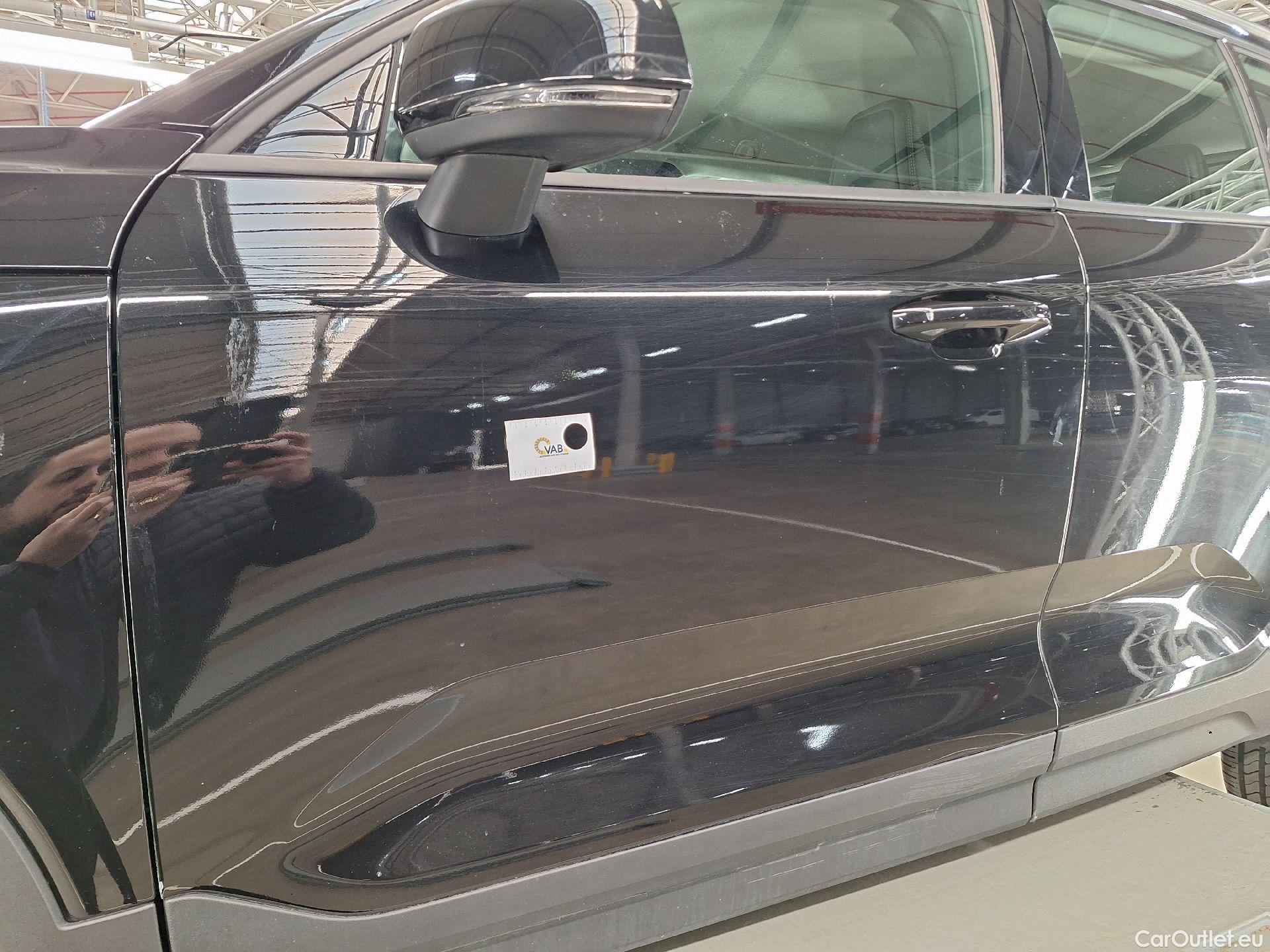  Volvo  XC 40 Volvo, XC40 '17, Volvo XC40 T3 Momentum Pro 5d #34