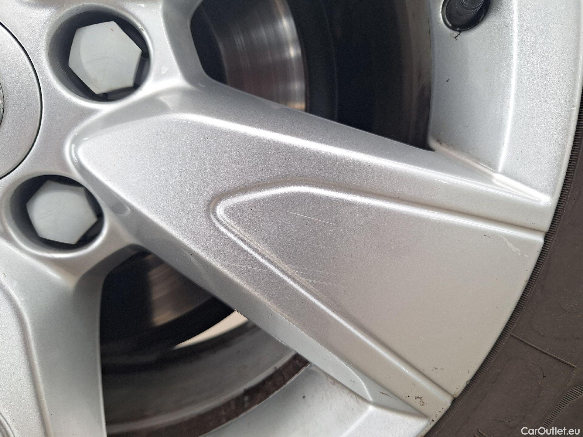  Volvo  XC 40 Volvo, XC40 '17, Volvo XC40 T2 Momentum Core 5d #9