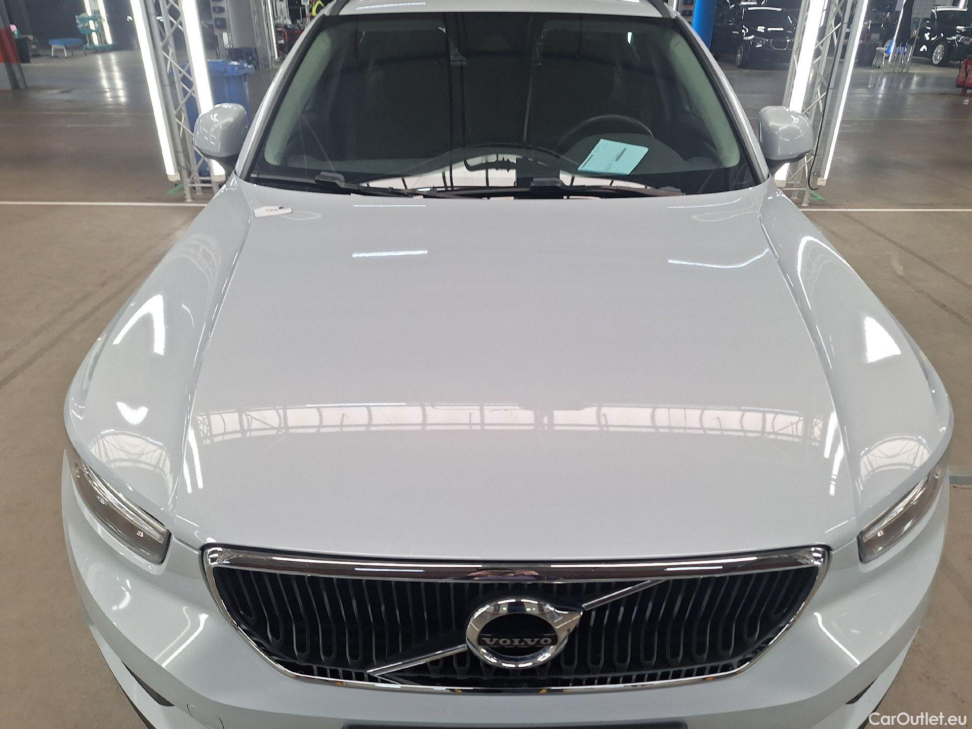  Volvo  XC 40 Volvo, XC40 '17, Volvo XC40 T2 Momentum Core 5d #1