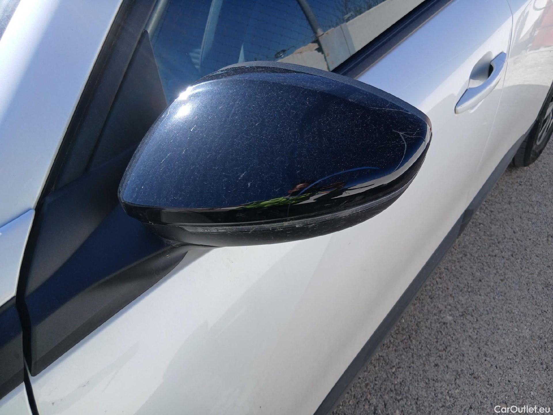  Peugeot  2008 PEUGEOT  / 2019 / 5P / todoterreno Active Pack Puretech 100 S&S 6 Vel. MAN #13