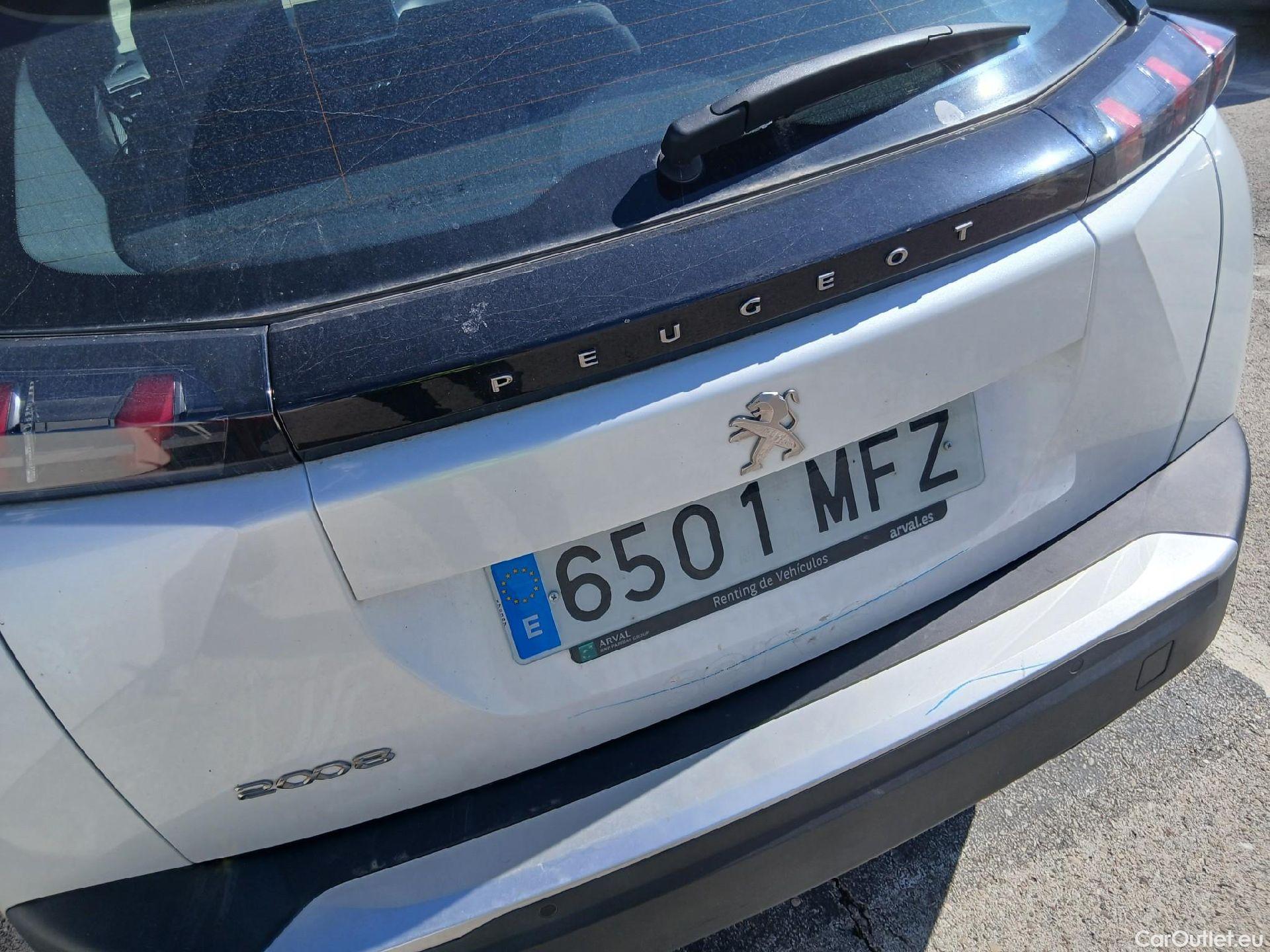  Peugeot  2008 PEUGEOT  / 2019 / 5P / todoterreno Active Pack Puretech 100 S&S 6 Vel. MAN #30