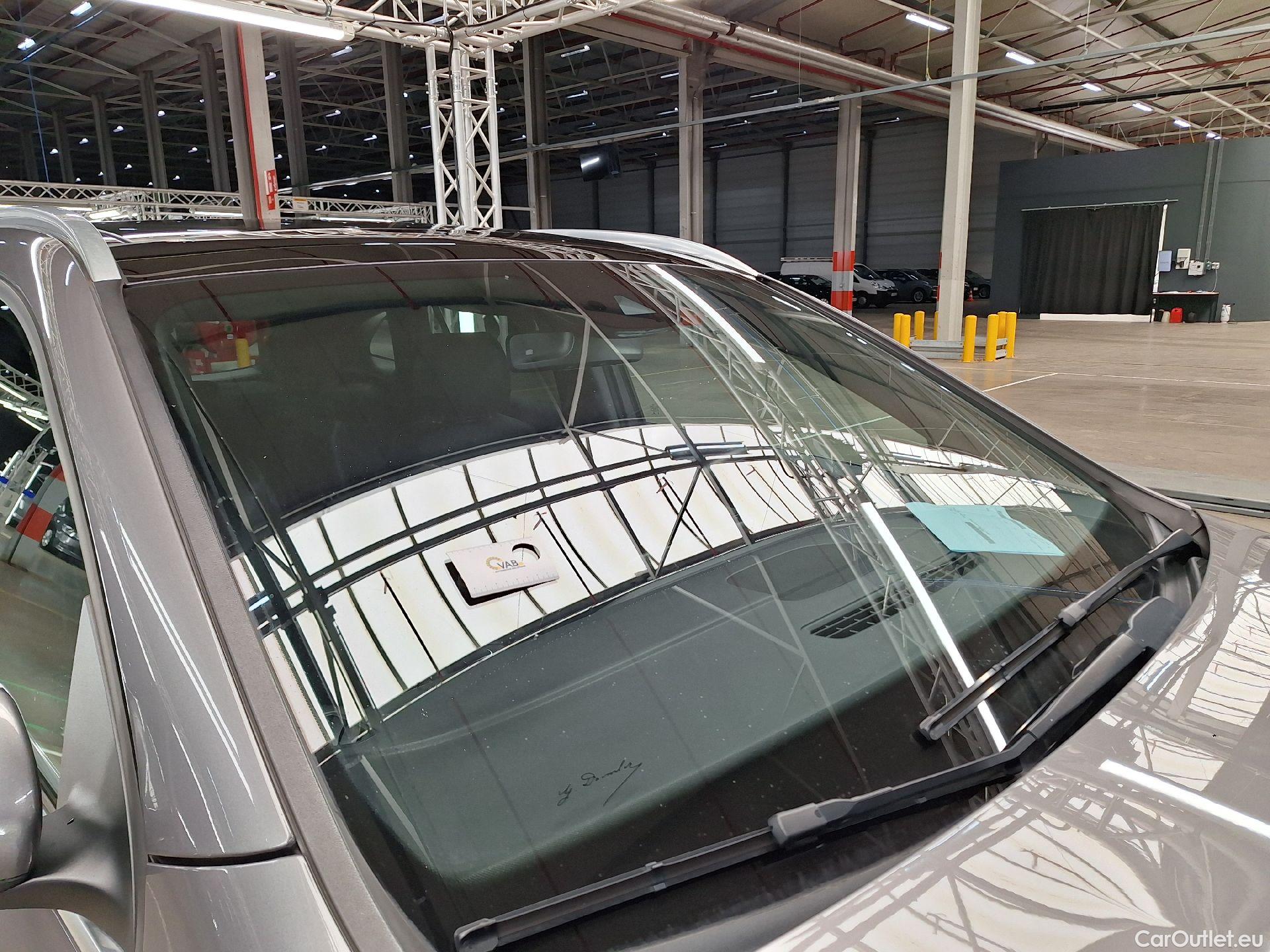  Mercedes  GLA Mercedes,  '20 PHEV, Mercedes-Benz   250e Business Solution 5d #9